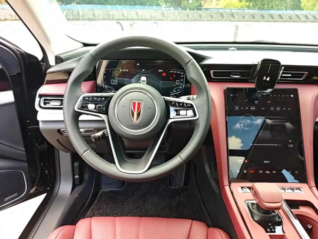 Hongqi H5 2026 2025 1.5T DCT 600,000 Units Commemorative Edition