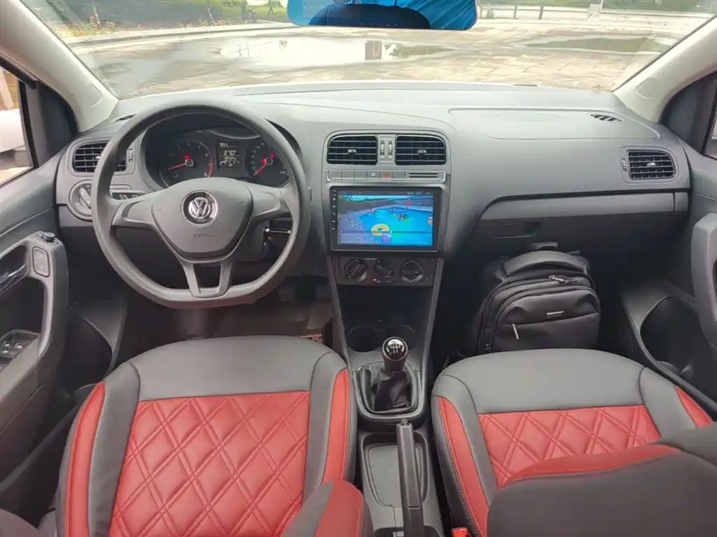 Volkswagen Polo 2016 1.4L Manual Trend фото 10