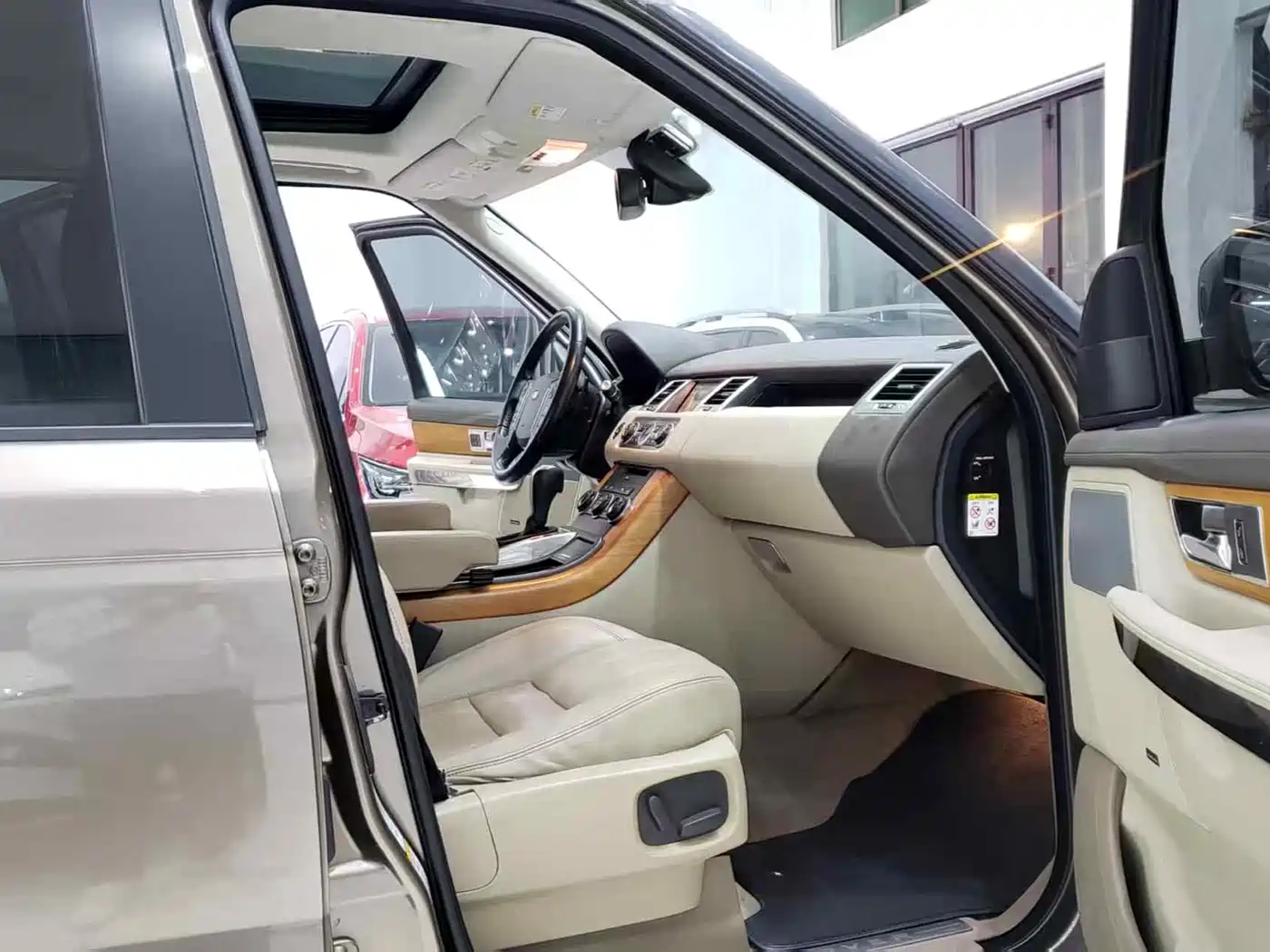 Land Rover Range Rover Sport 2013 3.0 TDV6 Diesel фото 7