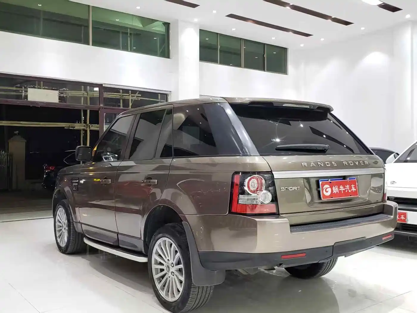 Land Rover Range Rover Sport 2013 3.0 TDV6 Diesel фото 14