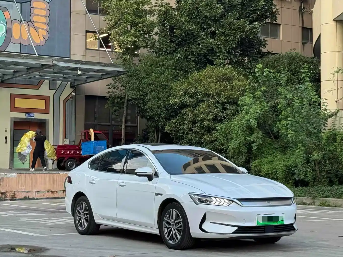 BYD Qin PLUS 2024 Glory Edition EV 510KM Leading фото 3
