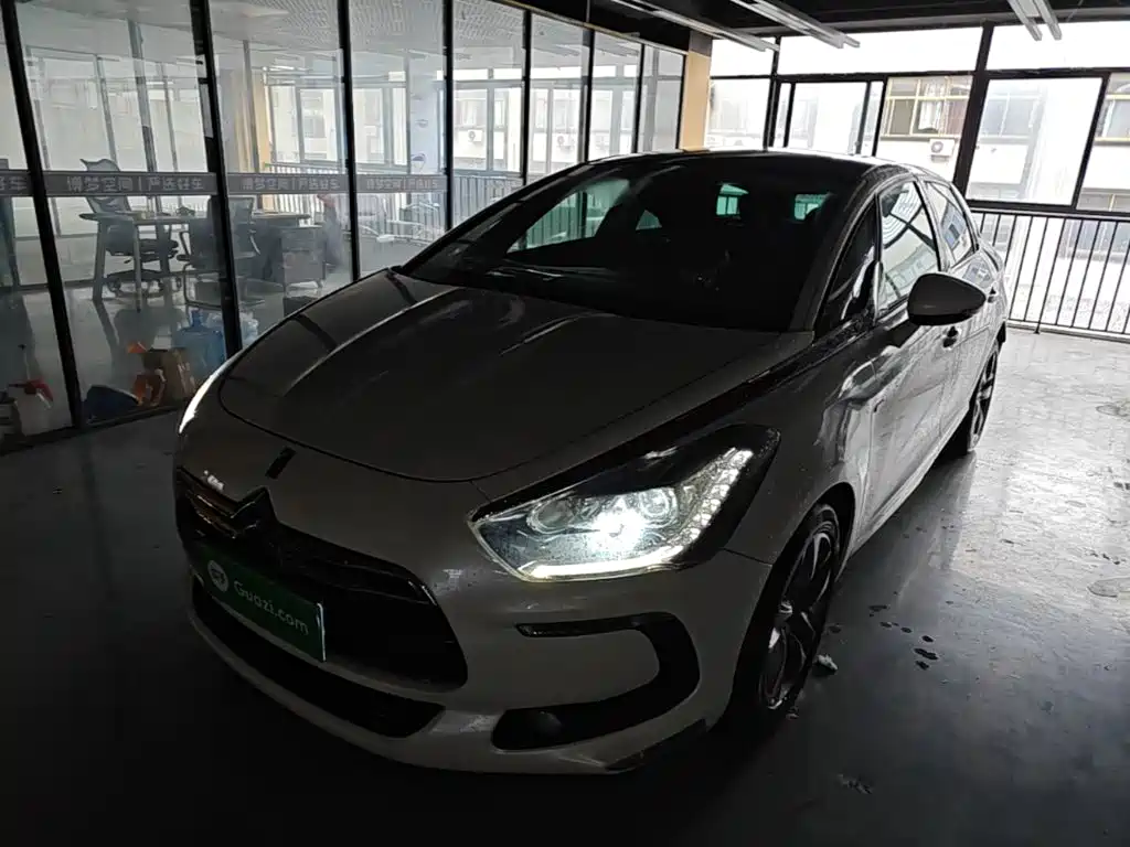 Фото 2 - DS 5