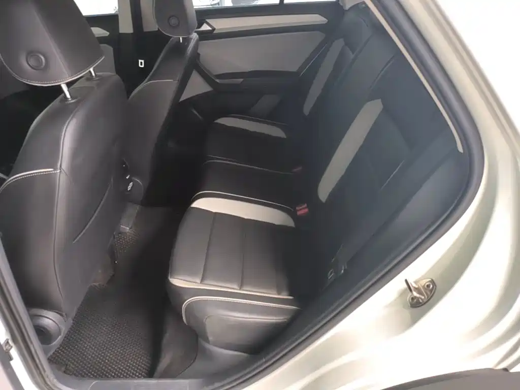 Volkswagen T-Roc, миниатюра 17