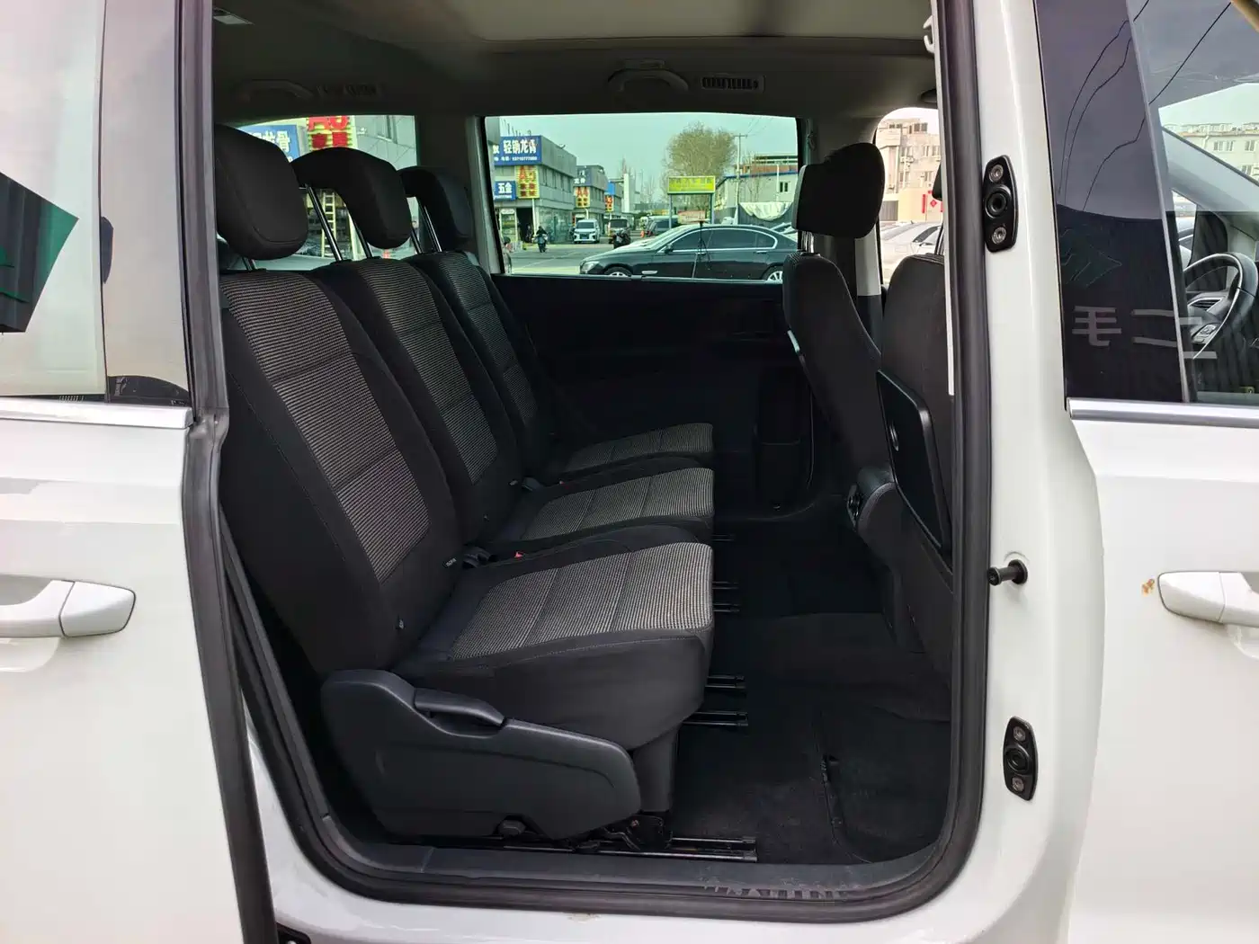 Volkswagen Sharan 2014 2.0TSI Standard фото 12
