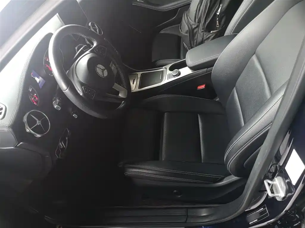 Mercedes-Benz GLA 2017 GLA 220 4MATIC Fashion фото 15