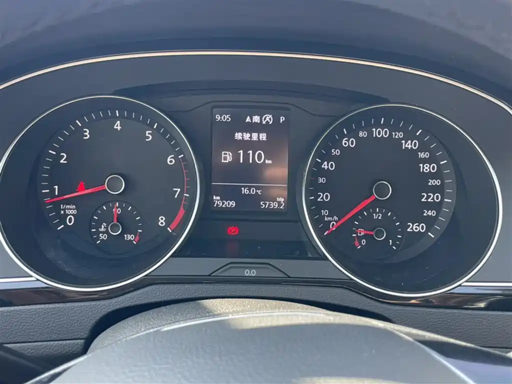 Volkswagen Magotan 2019 330TSI DSG Luxury Class China VI фото 3