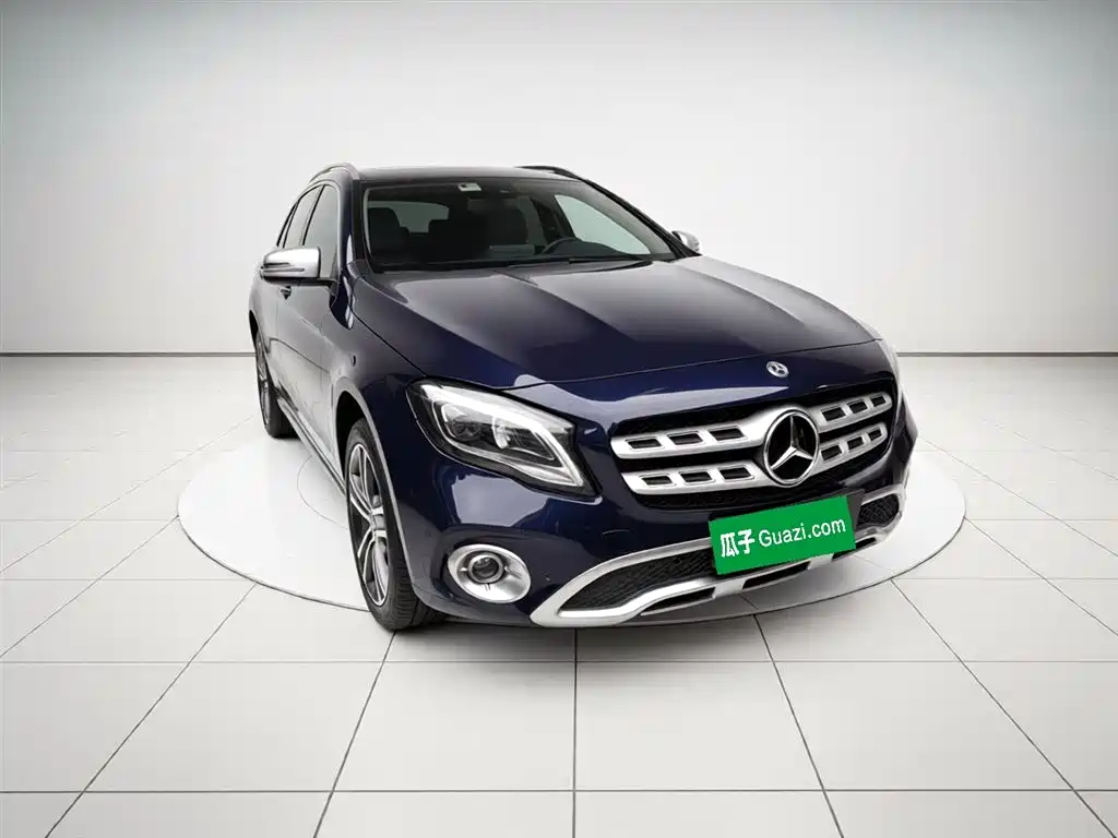 Mercedes-Benz GLA 2017 GLA 220 4MATIC Fashion фото 4
