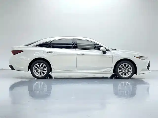 Toyota Avalon 2019 Hybrid 2.5L Luxury Edition China V фото 7