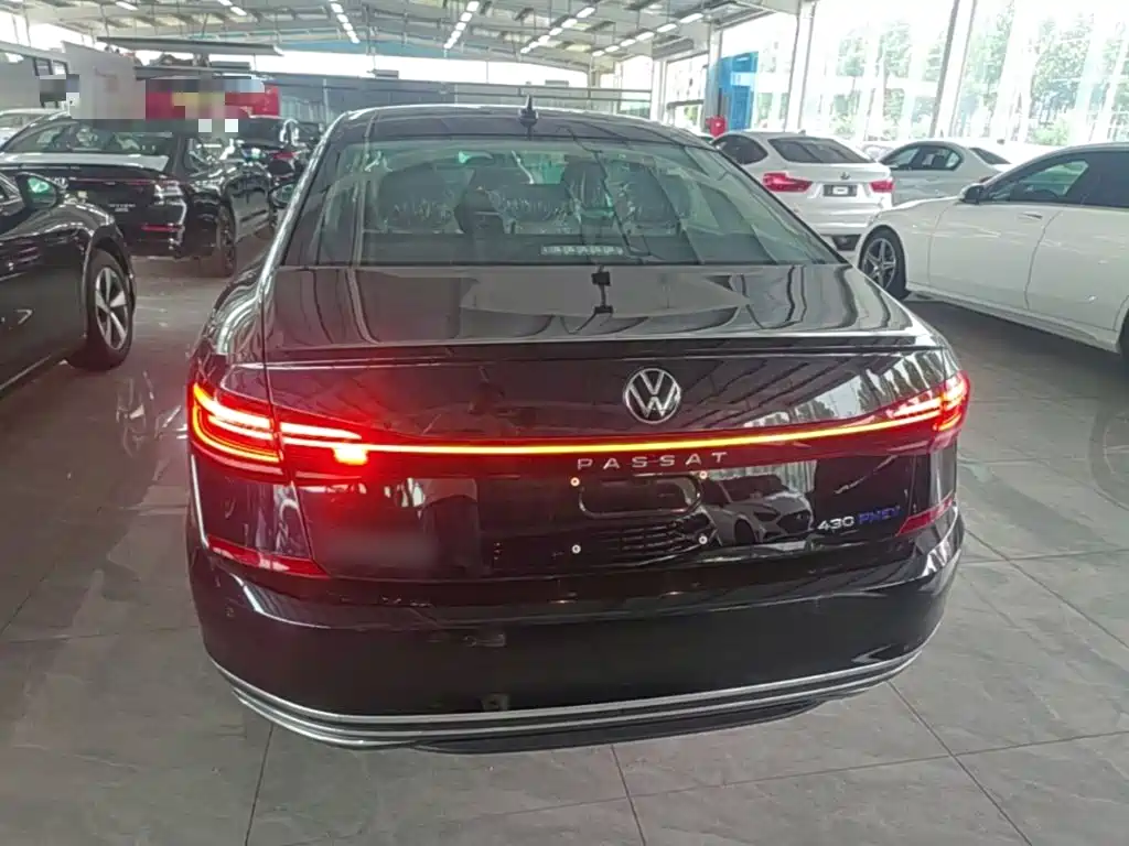 VOLKSWAGEN PASSAT NEW ENERGY