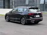 Фото 11 - Volkswagen Tiguan L