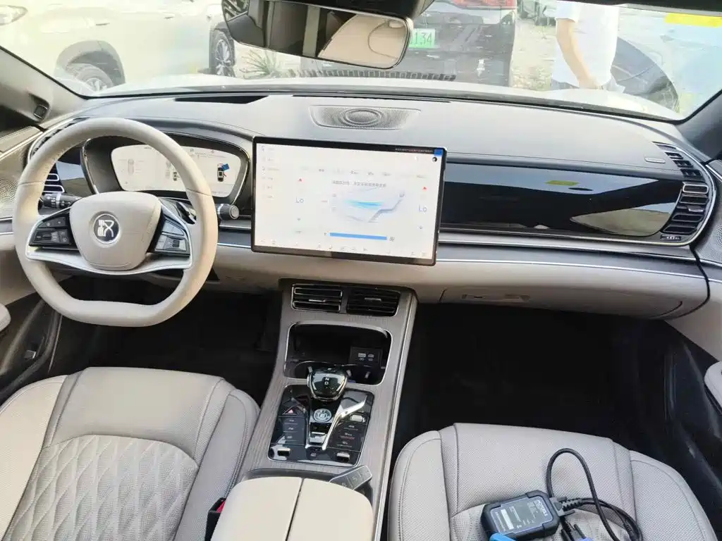 BYD Han 2025 2025 DM-i Smart Driving Edition 125KM LiDAR Flagship