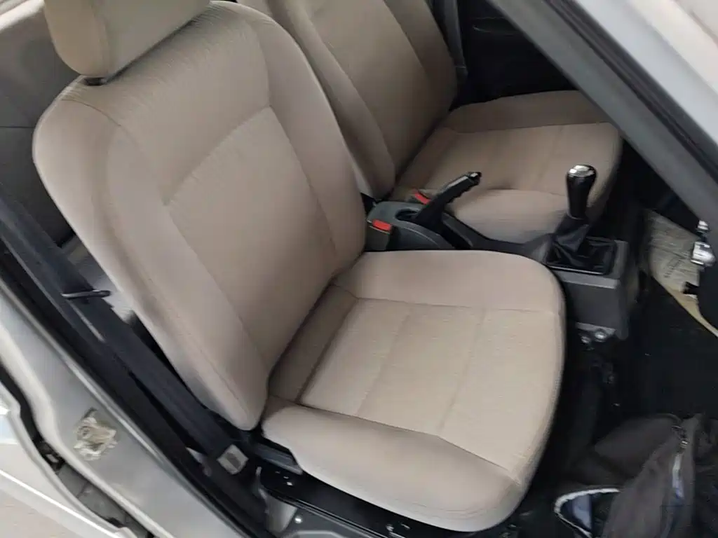 Dongfeng Xiaokang DFSK C32 2020 2019 1.5L Standard China VI DK15
