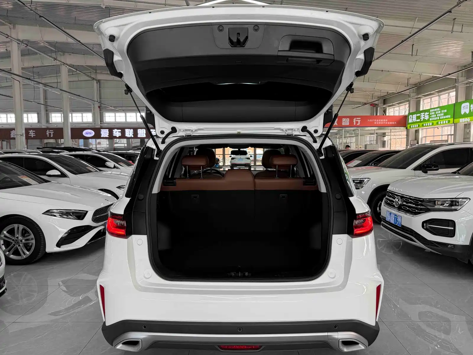 Photo 18 - Geely Emgrand X6