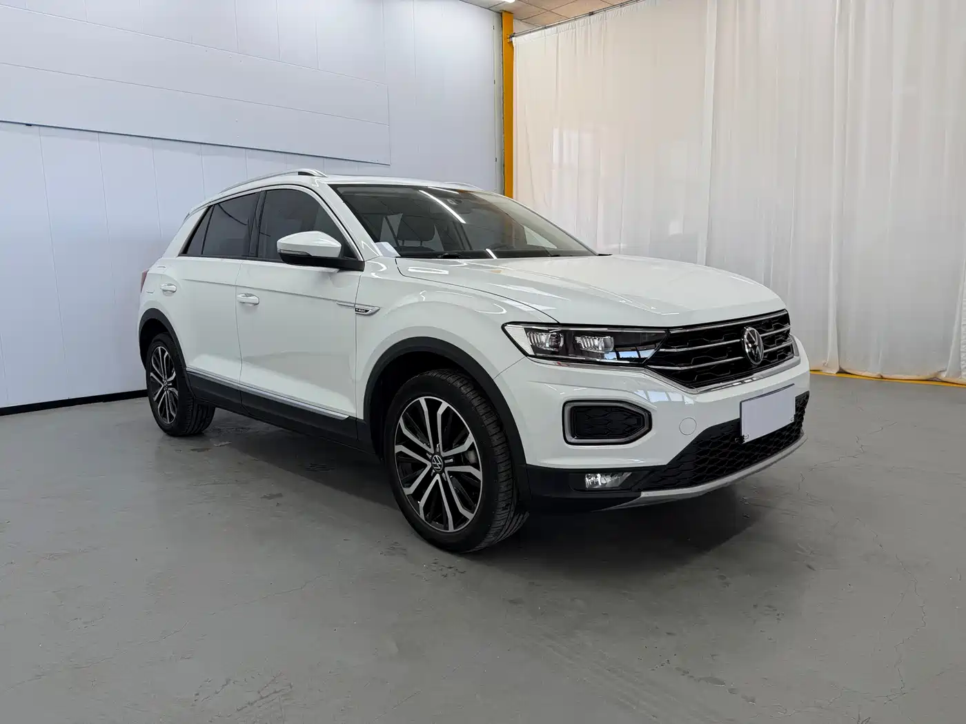 Volkswagen T-Roc, миниатюра 3