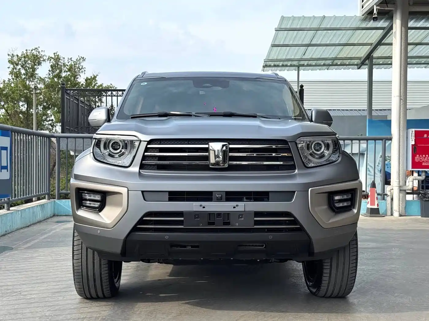 TANK TANK 700 NEW ENERGY