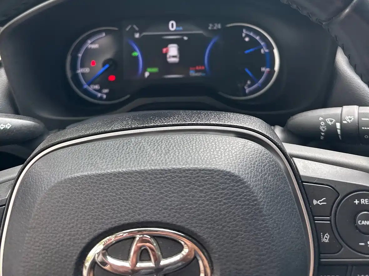 Toyota RAV4 Rongfang 2021 Hybrid 2.5L E-CVT AWD Elite PLUS Edition фото 12