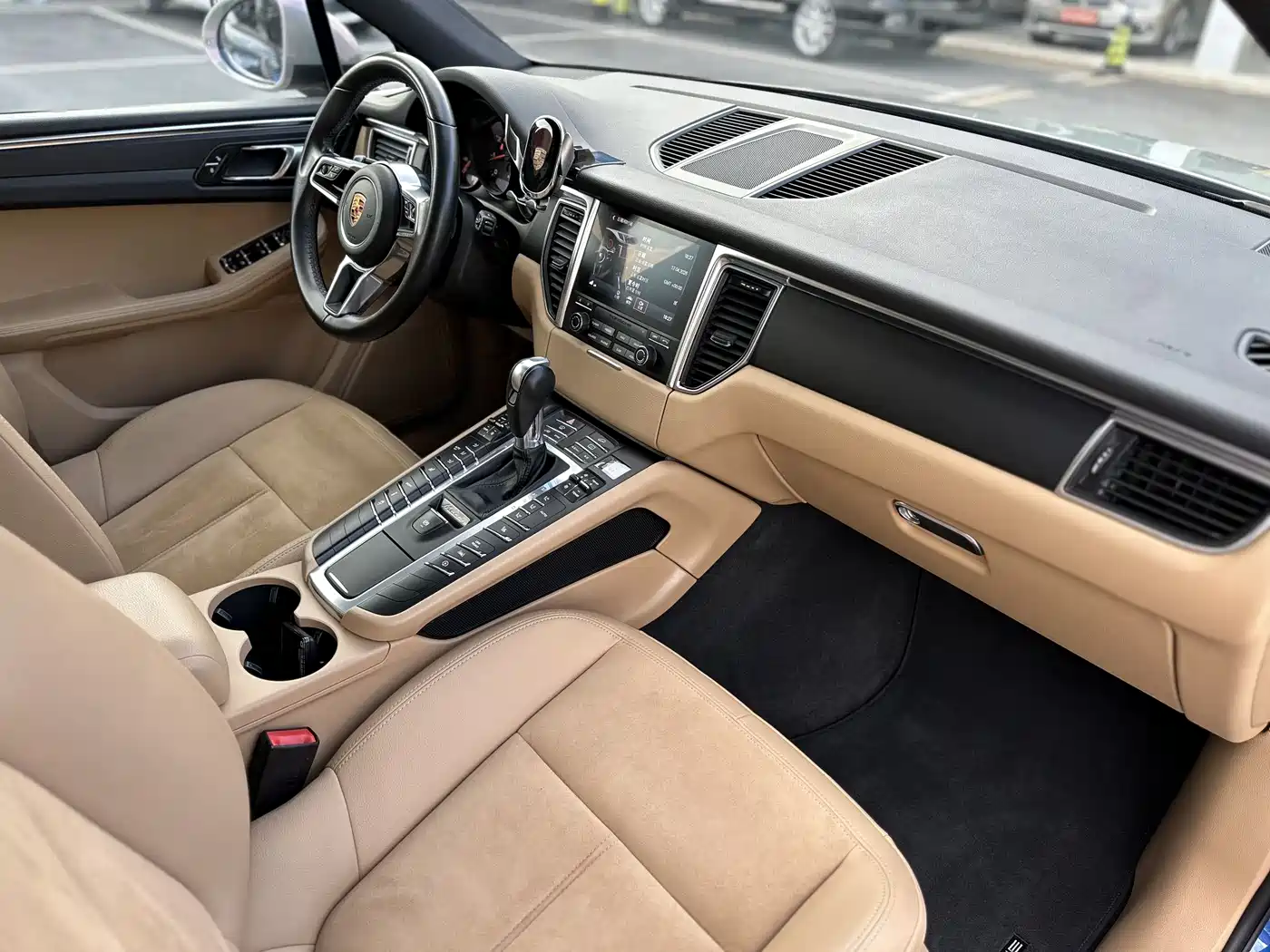 Porsche Macan 2016 Macan 2.0T фото 12
