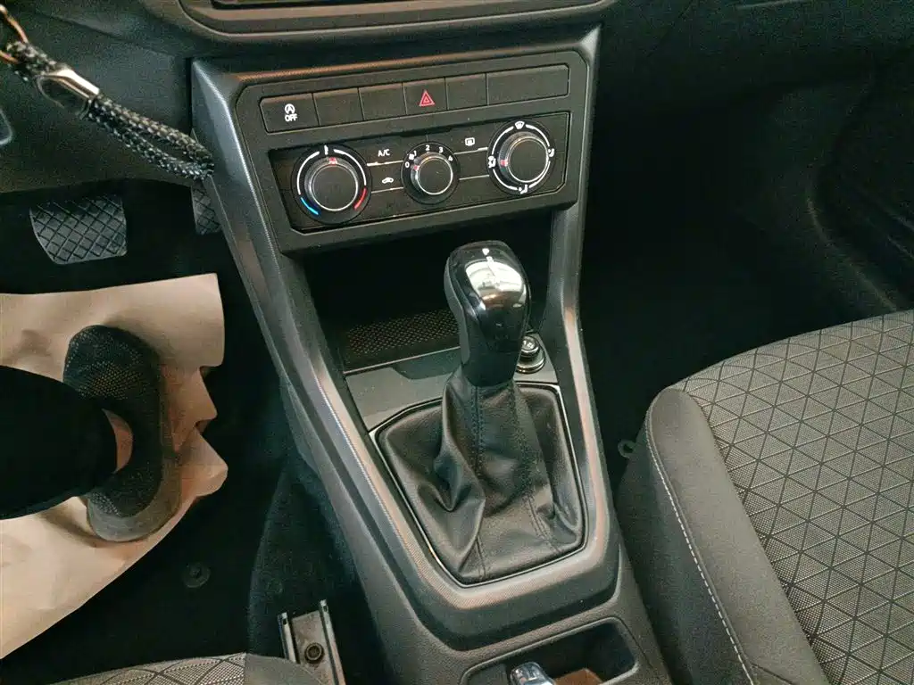 VOLKSWAGEN TU KAI