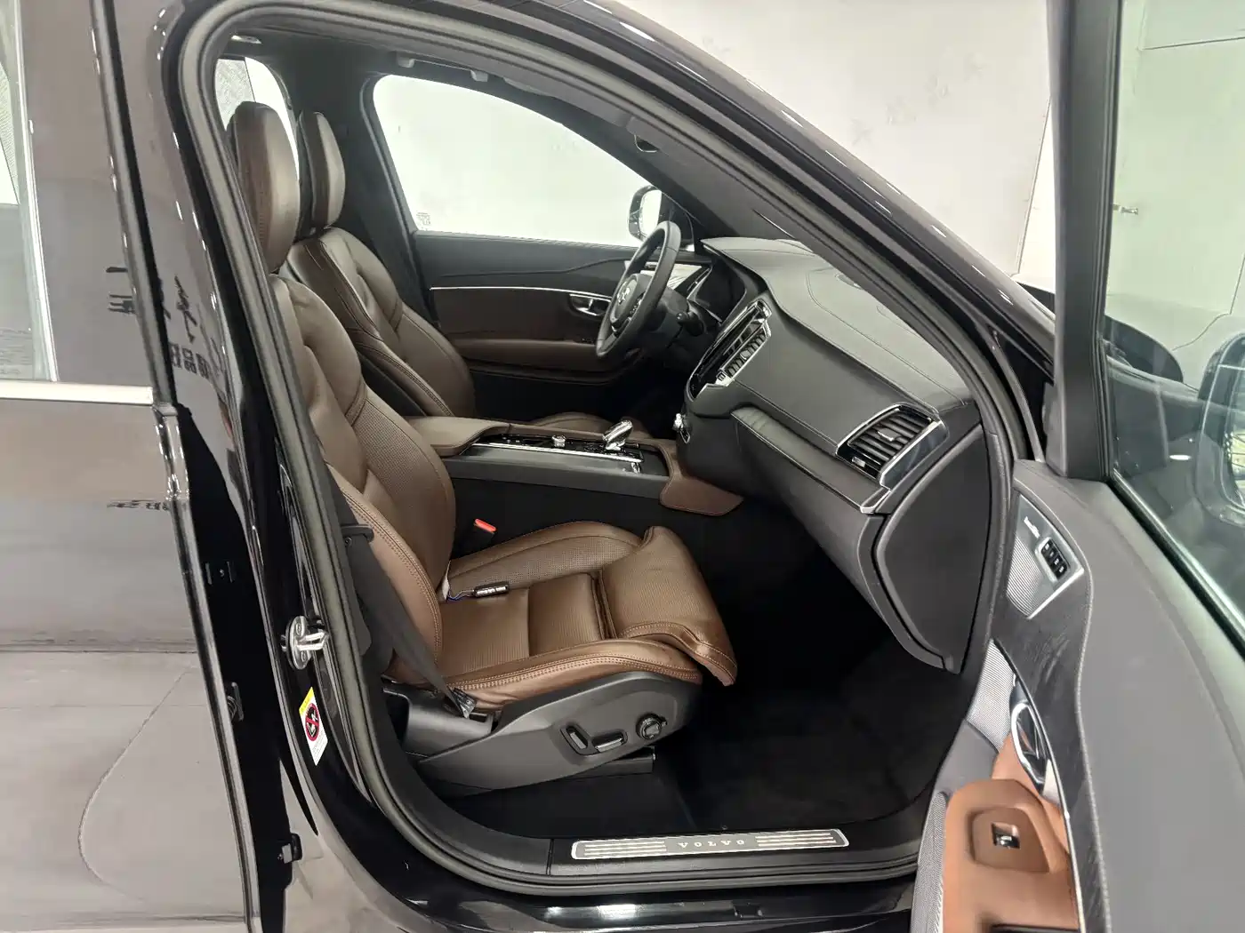 Volvo XC90 2023 B6 Smart Elegance Luxury Edition 7-Seater фото 27