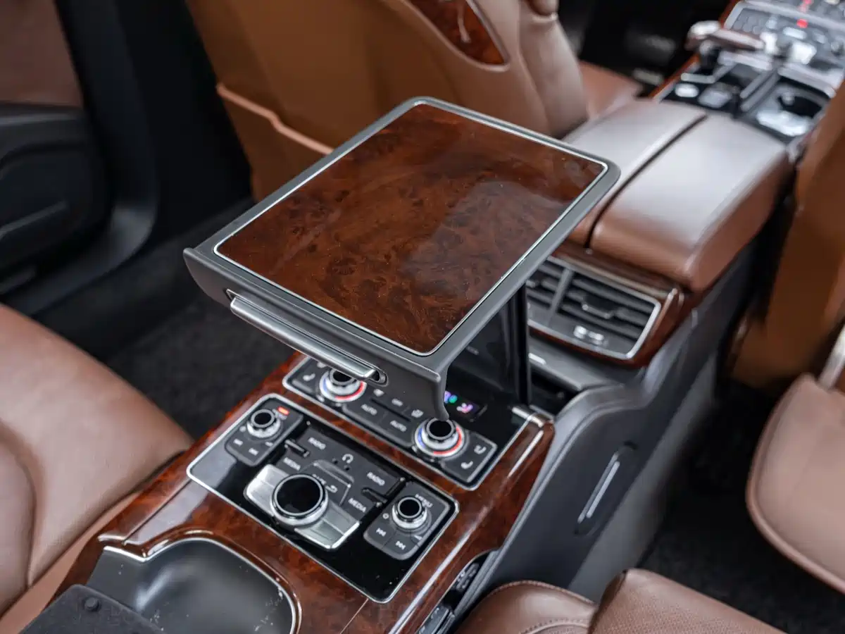 Фото 27 - Audi A8