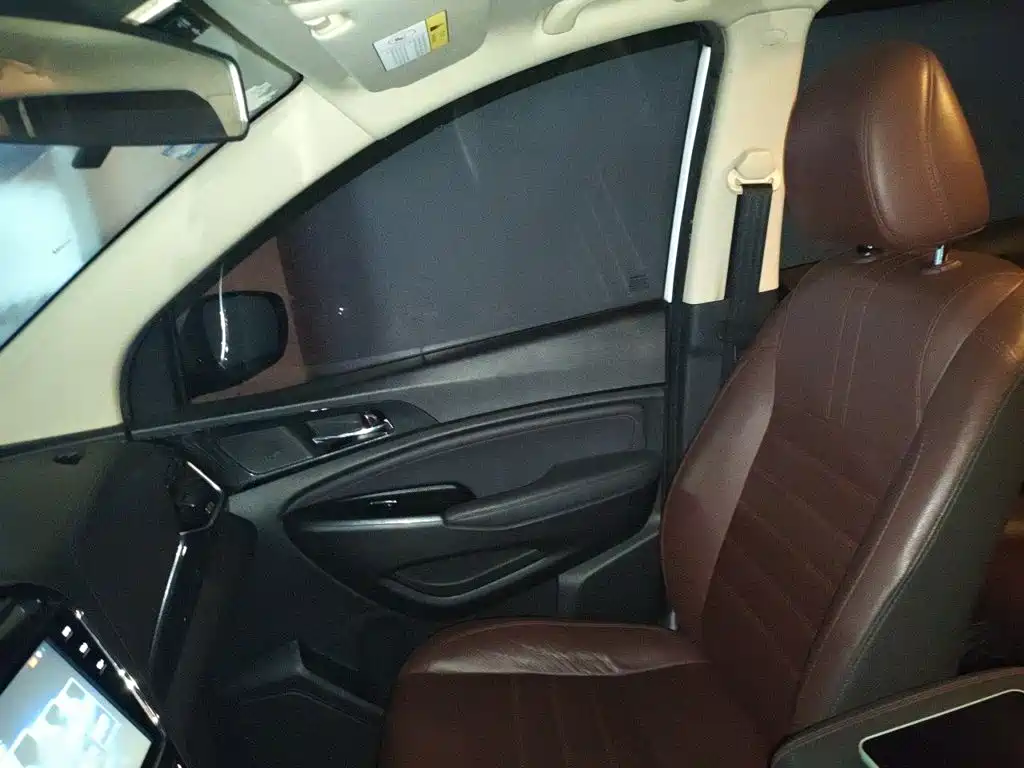 Changan Oshan Changan Oushang A800 2017 2017 Model 1.6L Manual Luxury