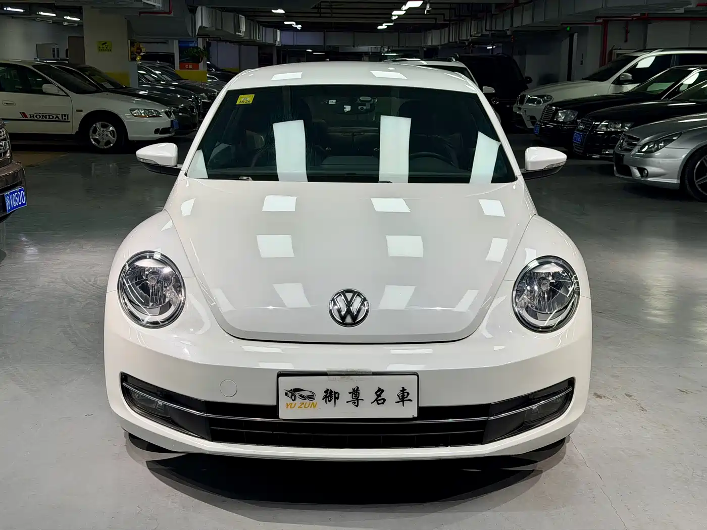 Volkswagen Beetle 2013 1.4TSI Fashion Edition фото 2