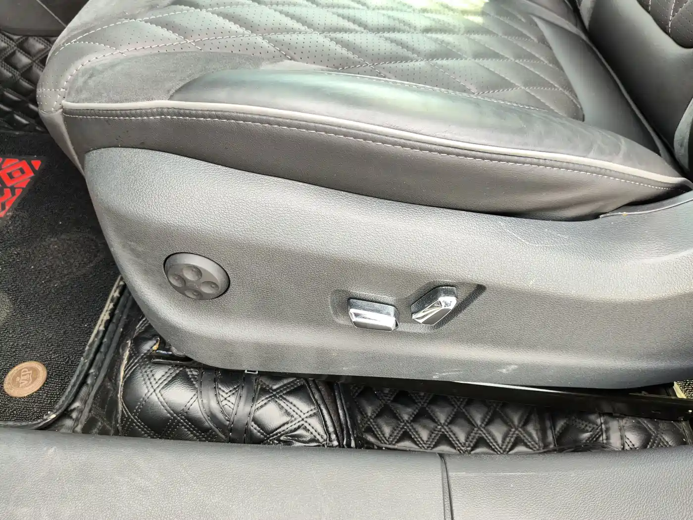 Hongqi HS5 2020 2019 2.0T Smart Connect Enjoy Edition