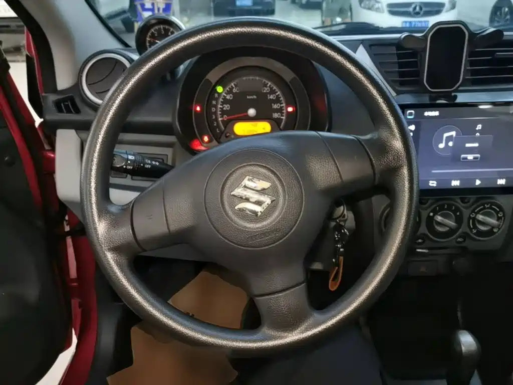Photo 11 - Suzuki Alto