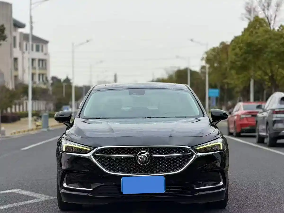 Buick LaCrosse 2022 Avenir First Edition фото 2