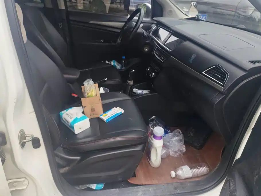 Changan Kaicheng Changan Oushang A600 2016 2016 1.5L Manual Luxury 7-Seater
