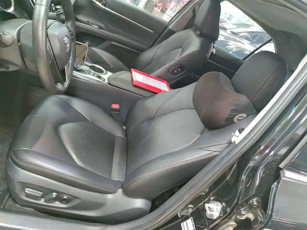 Toyota Camry 2023 Hybrid 2.5HGVP Leading Edition фото 11