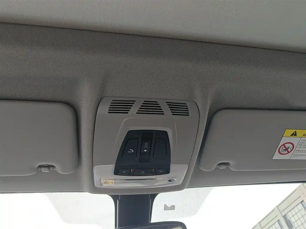 BMW X1 2019 sDrive18Li Premium Model фото 11