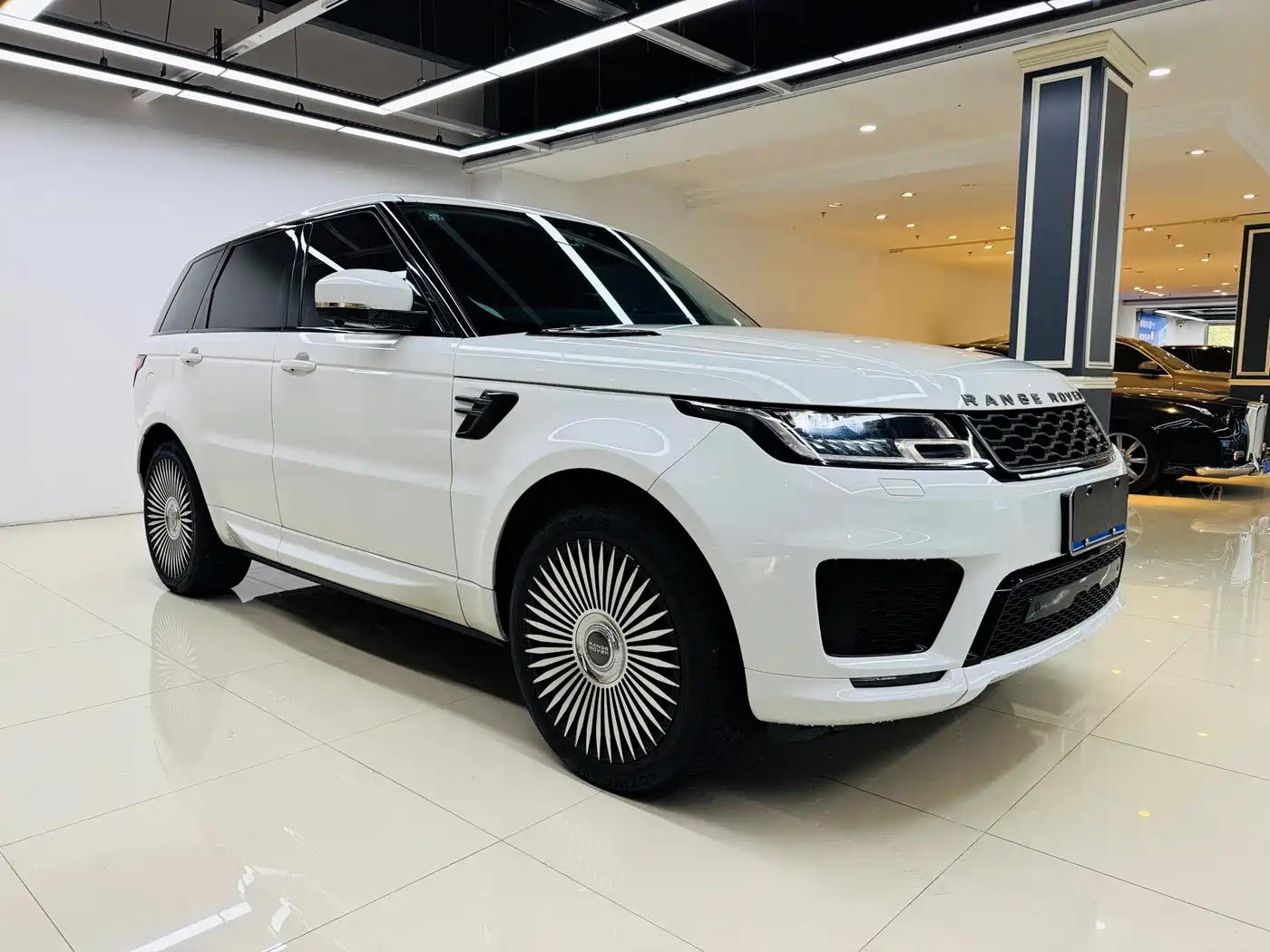Фото 3 - Land Rover Range Rover Sport