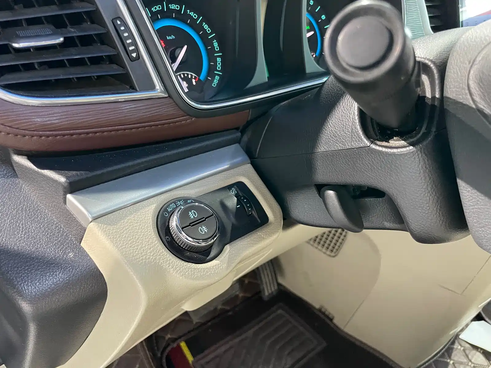 Фото 8 - Buick GL8