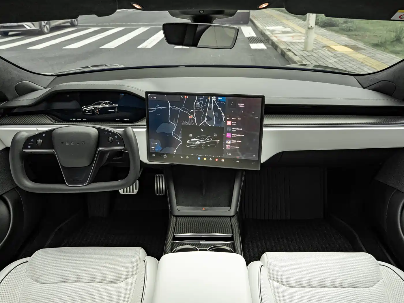 Tesla Model S 2023 Tri-motor AWD Plaid фото 8
