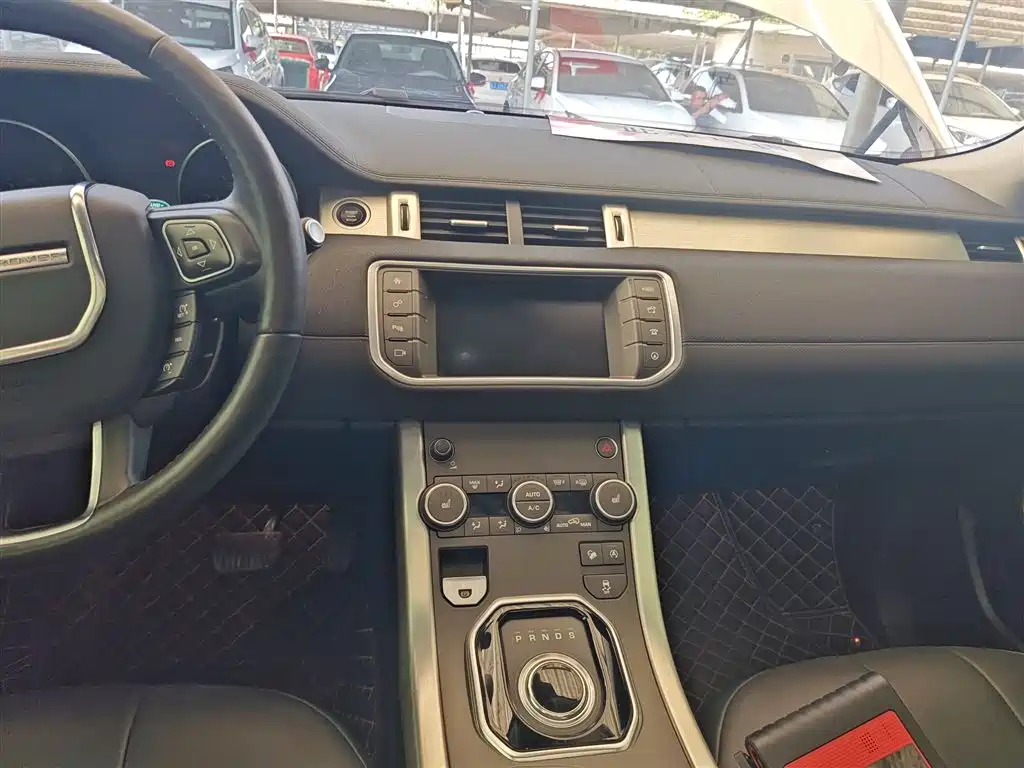 Land Rover Range Rover Evoque 2017 2.0T British Style Edition фото 13