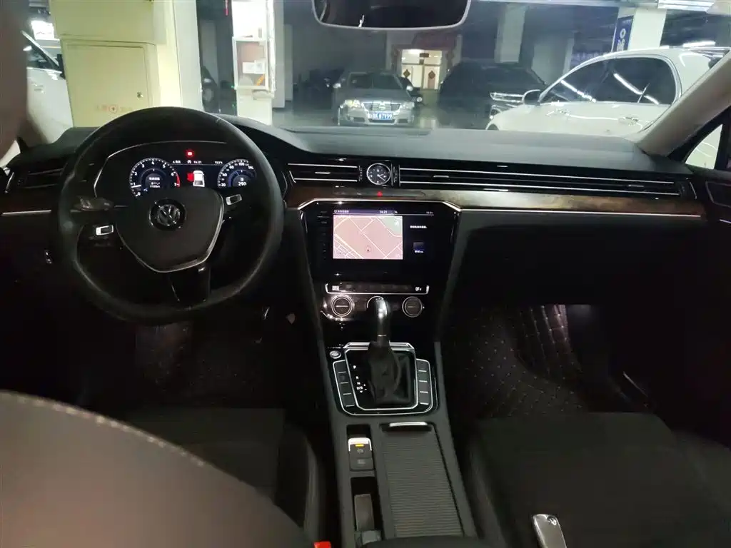 Volkswagen Magotan 2018 330TSI DSG Premium фото 6