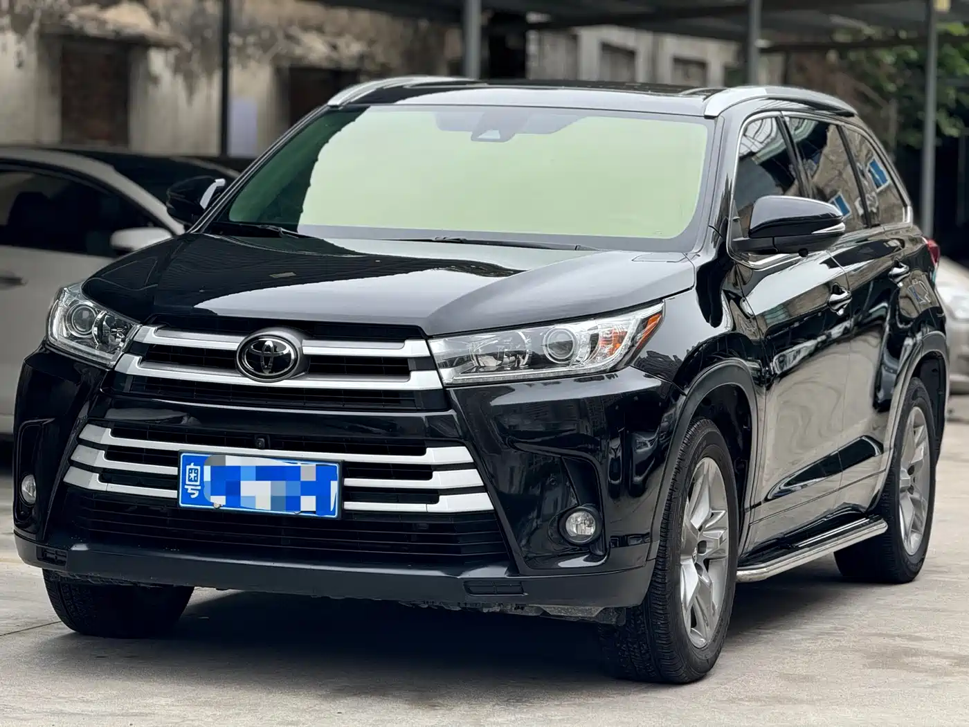 TOYOTA HIGHLANDER