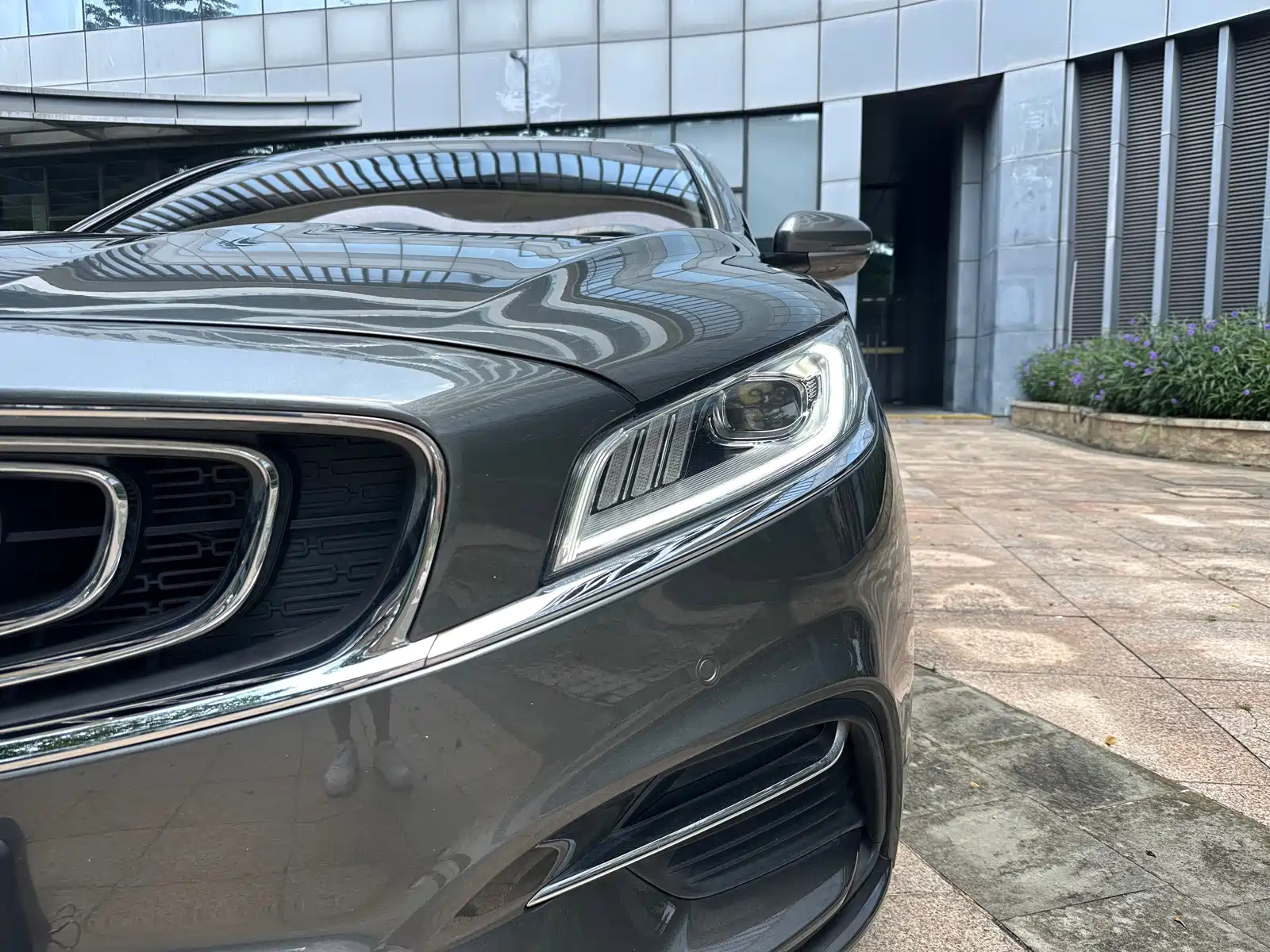 Фото 4 - Geely Borui