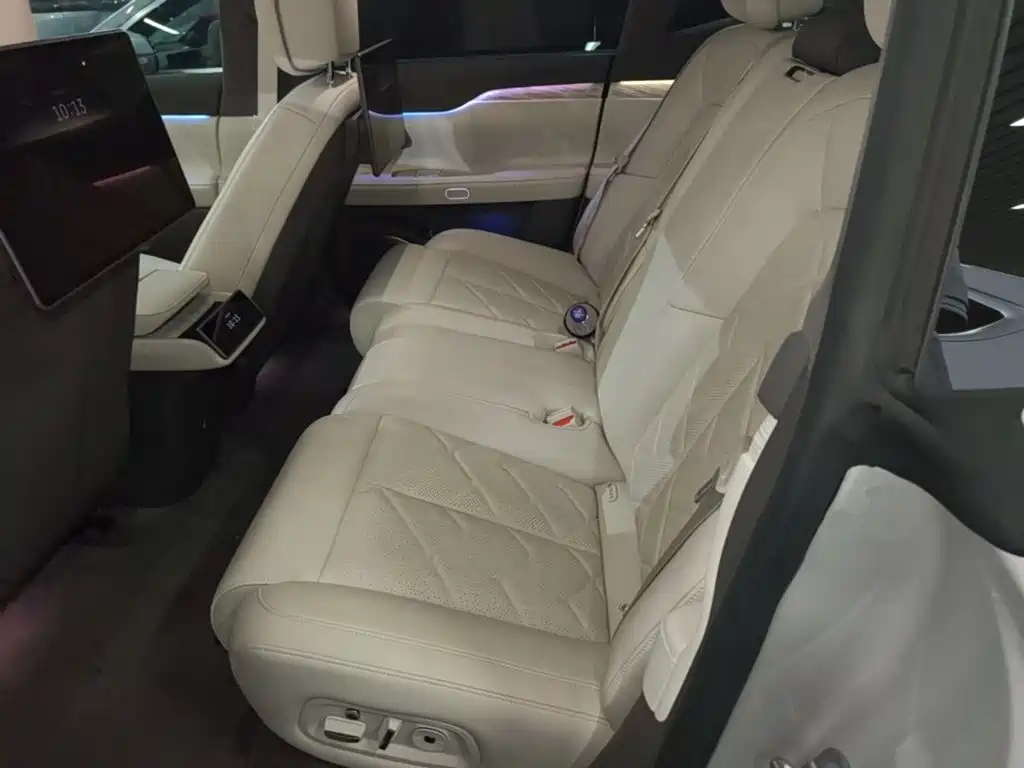 NIO ET7 2025 2024 75kWh Executive Signature Edition