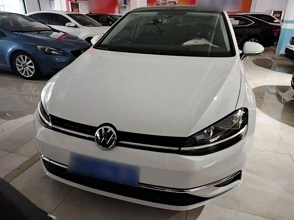 Volkswagen Golf 2020 200TSI DSG Comfort Progressive Edition фото 3