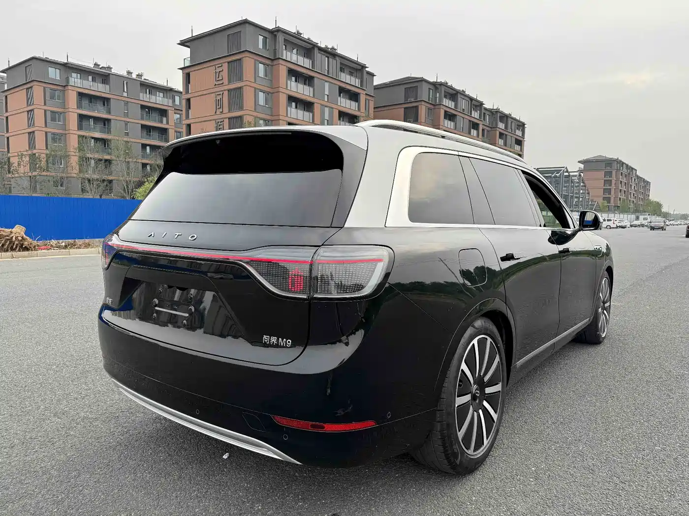 AITO Wenjie AITO M9 2024 Extended Range Ultra 42kWh 6-Seater фото 7