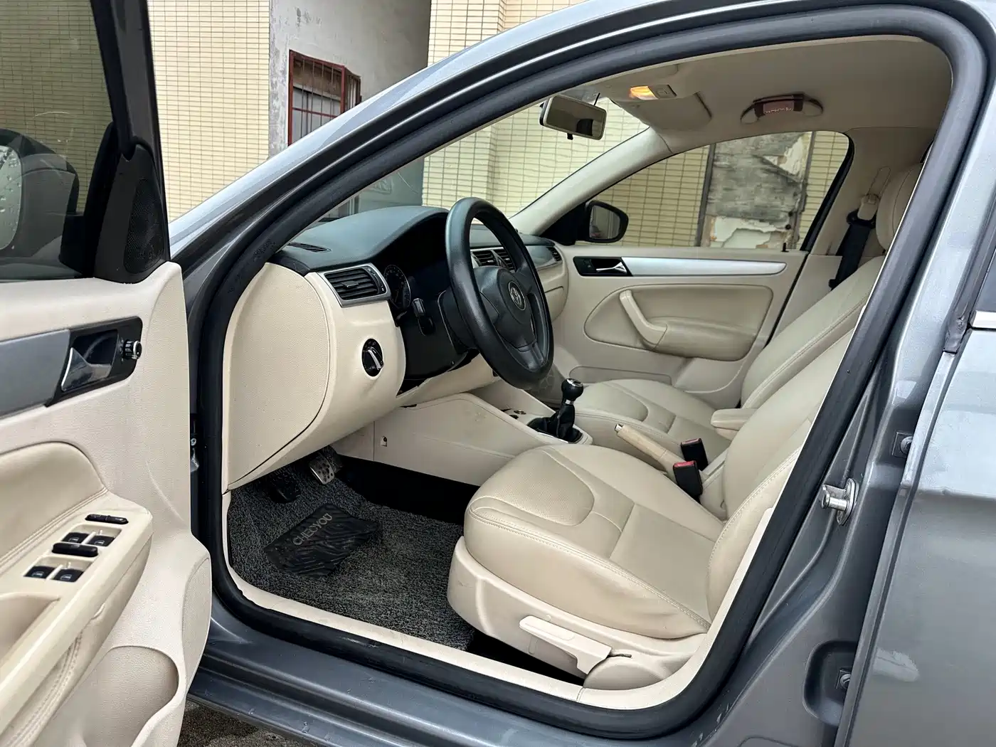 Volkswagen Bora 2012 2012 1.6L Manual Fashion Model