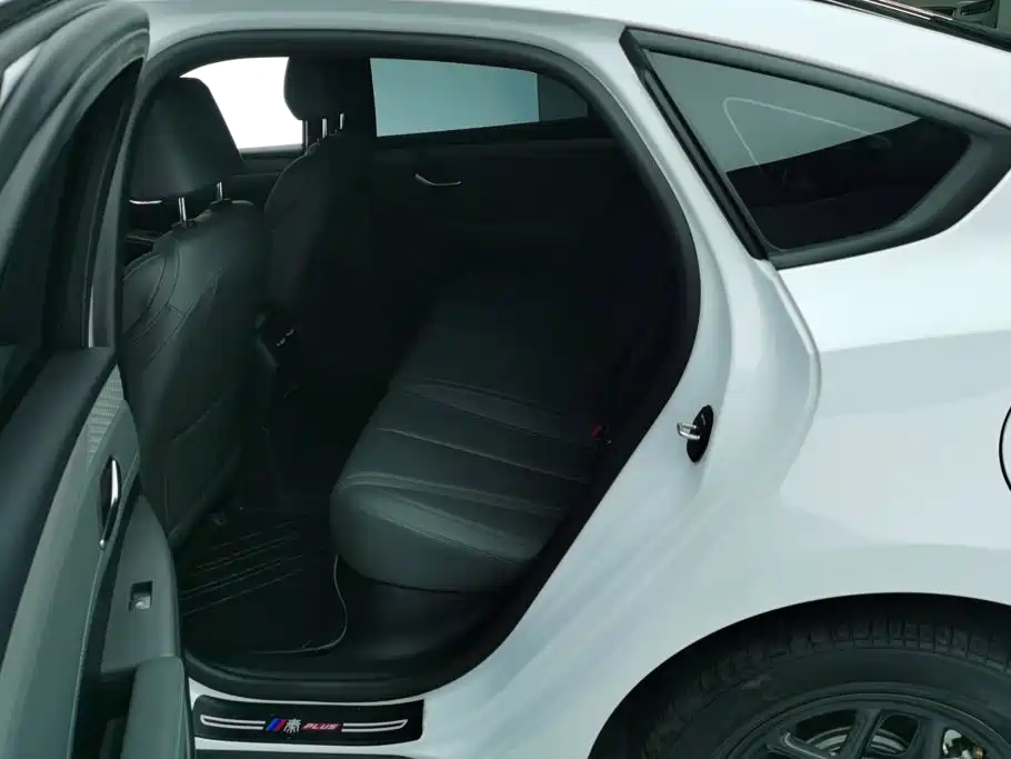 BYD Qin PLUS 2026 2026 DM-i Smart Edition 128KM Progressive