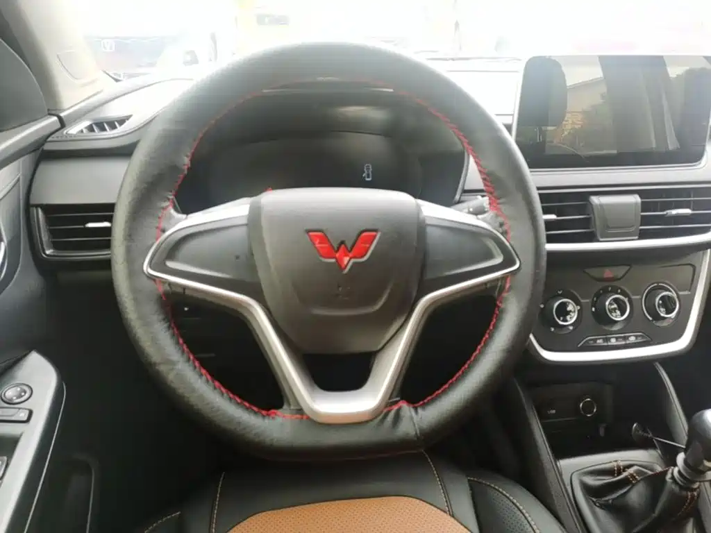 Wuling Motors Wuling Hongguang S3 2022 2019 1.5L Manual Comfort Model China VI