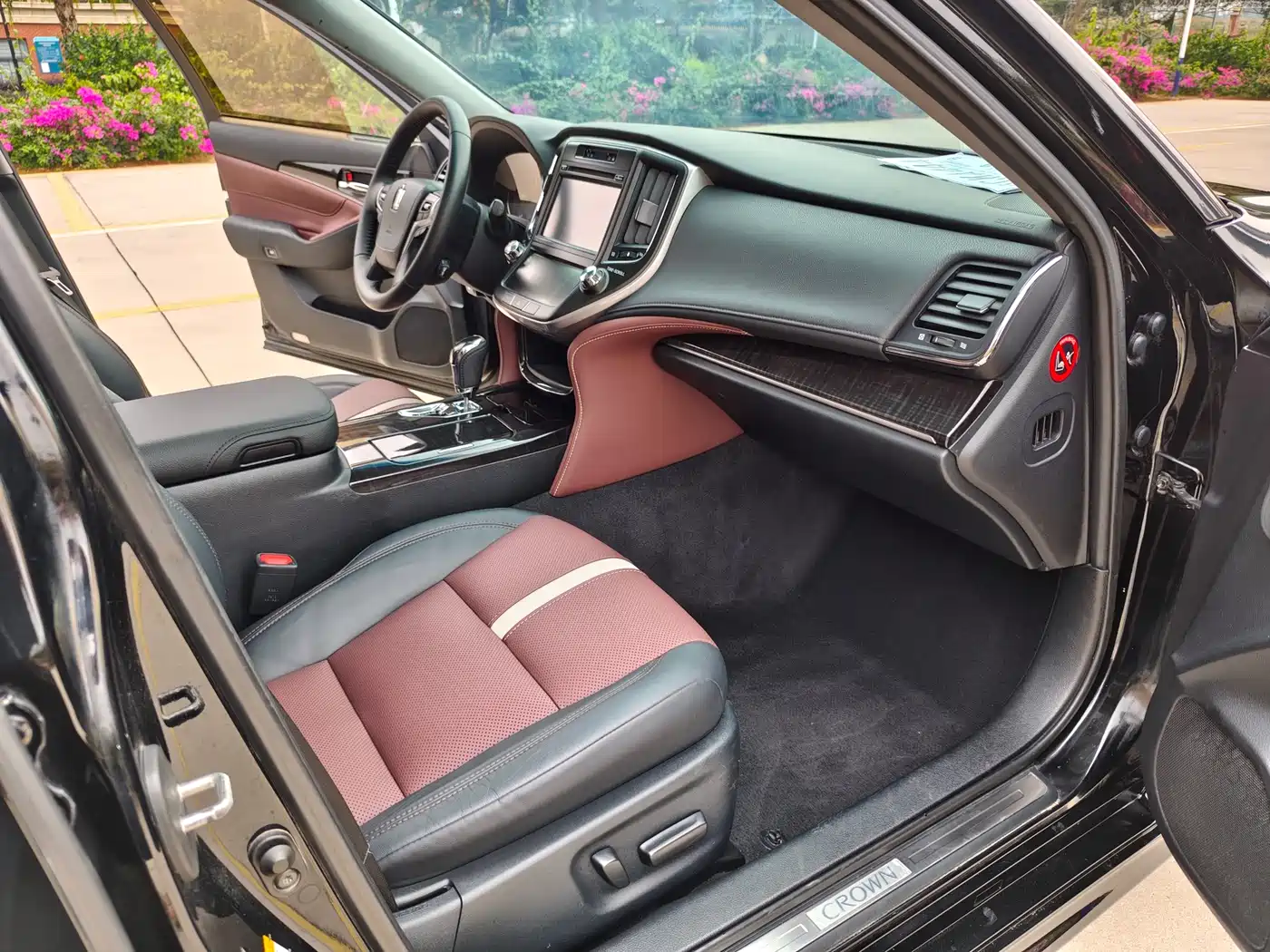 Toyota Crown 2017 2.0T Sport Edition фото 6