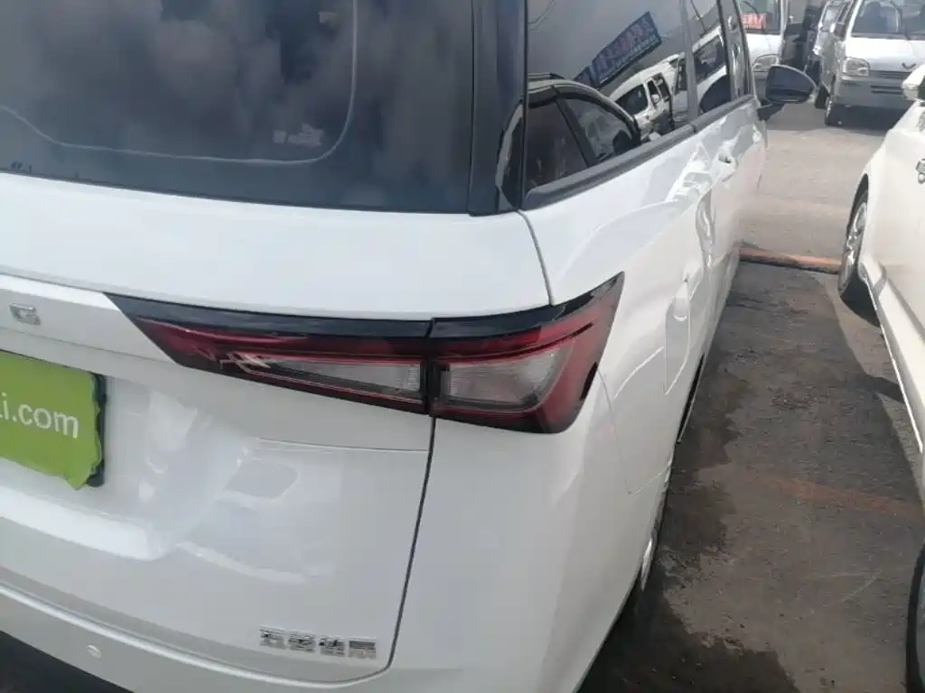 Wuling Motors Wuling Jiachen 2025 2022 1.5L Manual Joy Elite