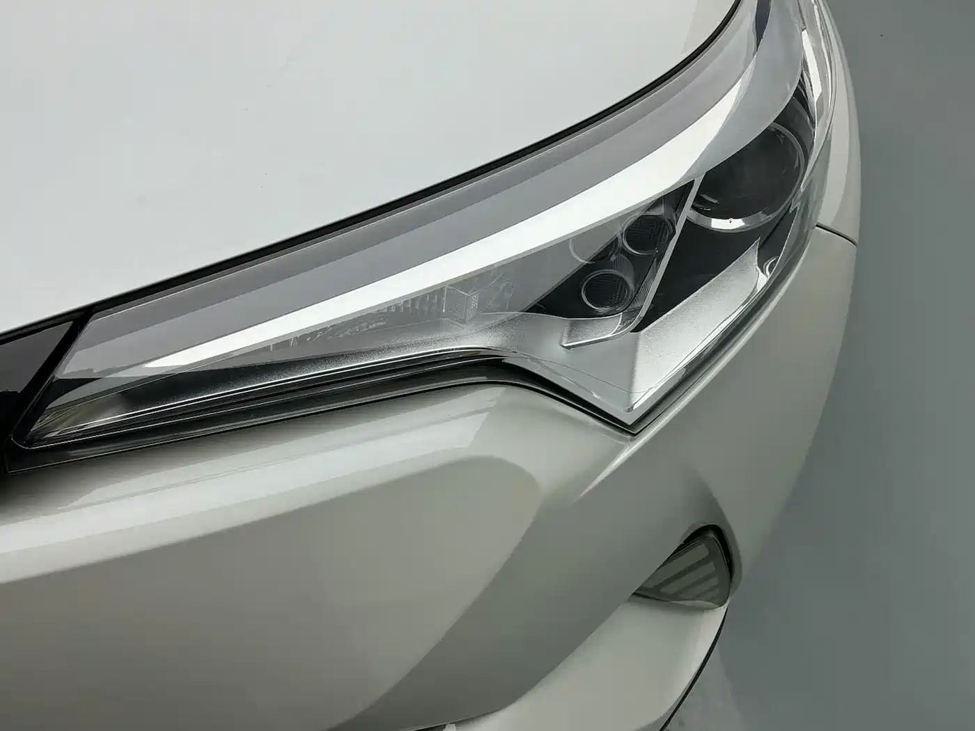 Toyota IZOA 2018 2.0L Speed Edition China VI фото 12