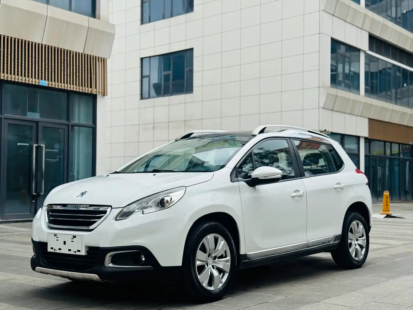 Peugeot 2008 2014 1.6L Automatic Fashion Edition