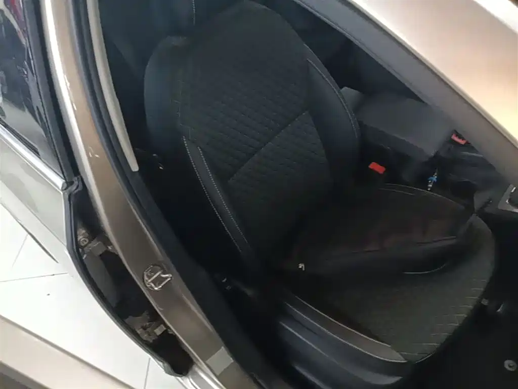 Škoda Octavia 2019 TSI280 DSG Smart Drive Luxury Edition China VI фото 25